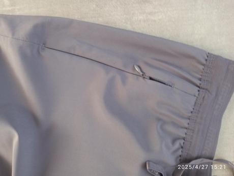 Krásne, ľahučké letné nohavice, zn. fitforce, s