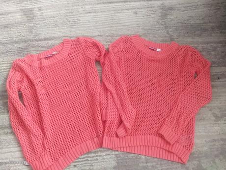 2x dierkované pulóvre, 152