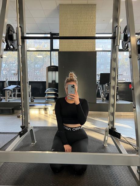Sportovy crop top, pull&bear,s