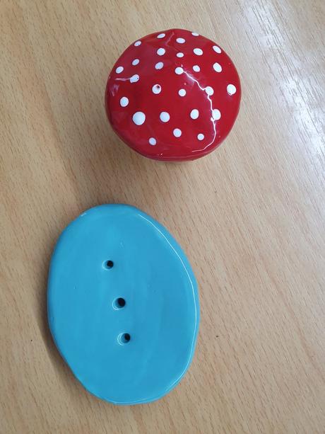 Hand made keramické mydelnicky,