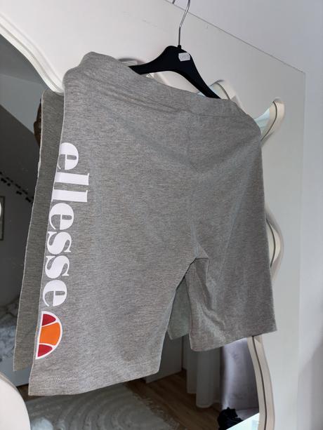Legínové kraťasy ellesse 158/164, 164