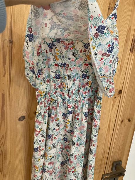 Saty kvetinkove, h&m,34