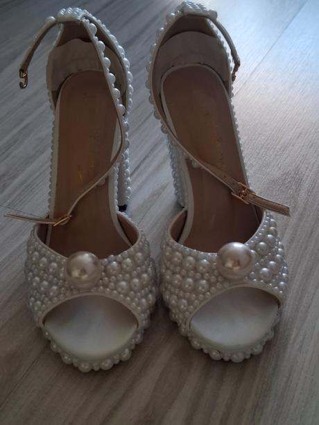 Perlové sandálky, 36