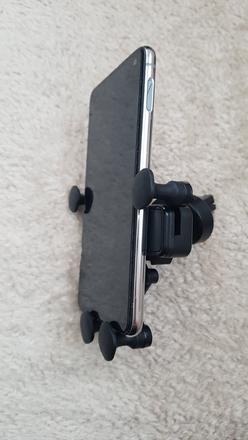 Gravitacny drziak na mobil do auta, 