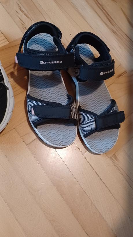 Tenisky + sandále za poštovné, alpine pro,38