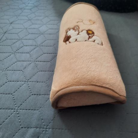 Cestovný vankúšik/opierka na bezpečnostný pás, 