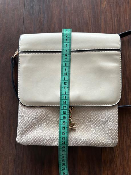 Crossbody kabelka s hadim vzorom, 