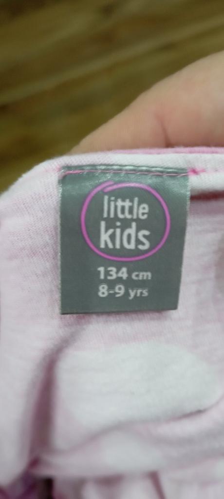 Bodkovaný overal, 134