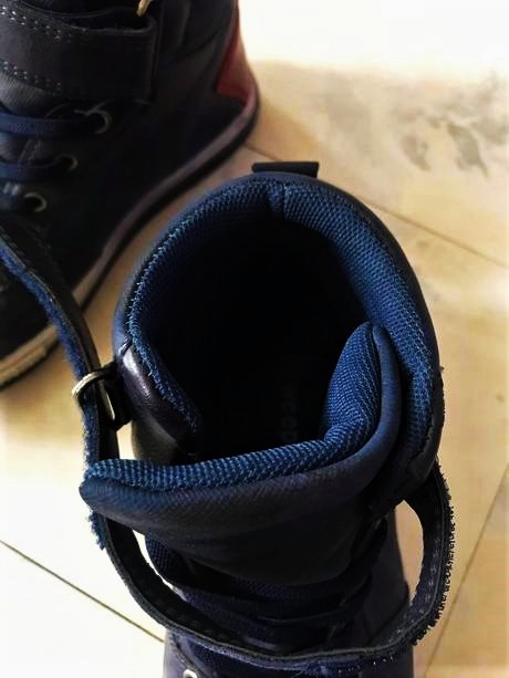 Sneakersy na suché zipsy, 31
