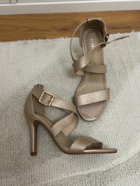 Sandale na opatku, 35