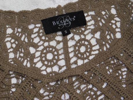 Damsky pekny azurovy pulover, 36