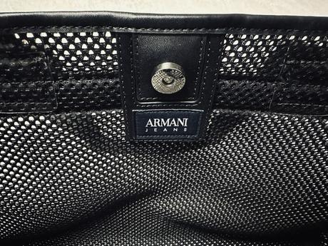 Čierna vinylová kabelka zn. armani jeans originál, armani