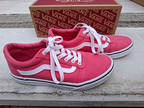 Predám vás pláštenka veľ.34, vans,34
