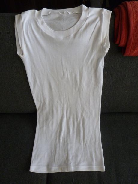 Dlhšie kvalitné tričko, 140