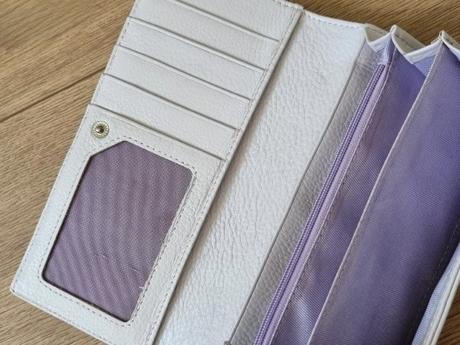 Kožená bledučkofialová peňaženka mohely, 