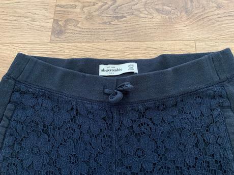 Tepláky s čipkou, abercrombie&fitch,140