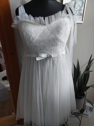 Šaty na venček č.38, 38