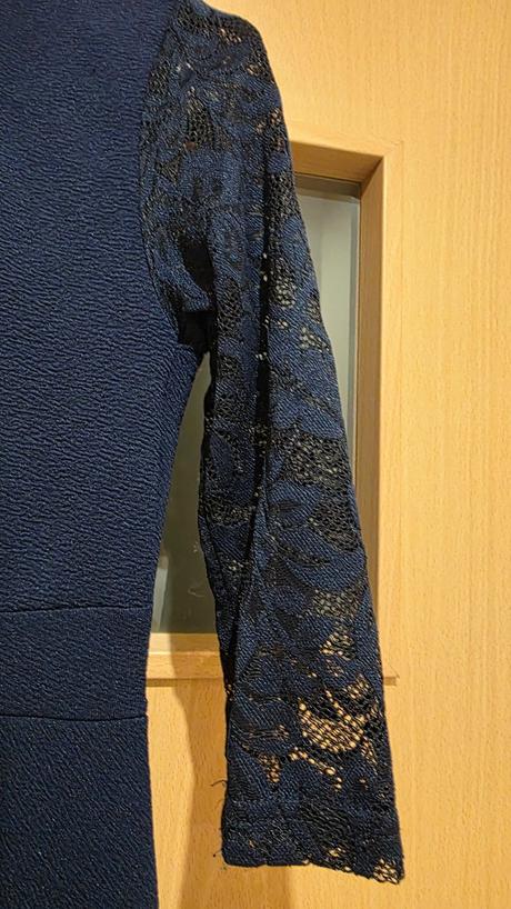 Dievčenské elegantné šaty, 140