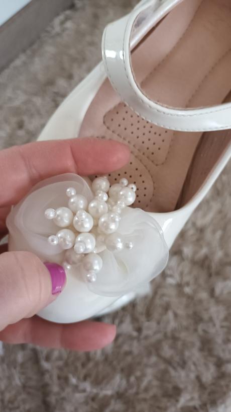 Elegantné biele topánočky, 35