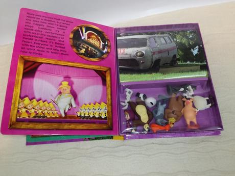 Masha and the bear my busy book, 