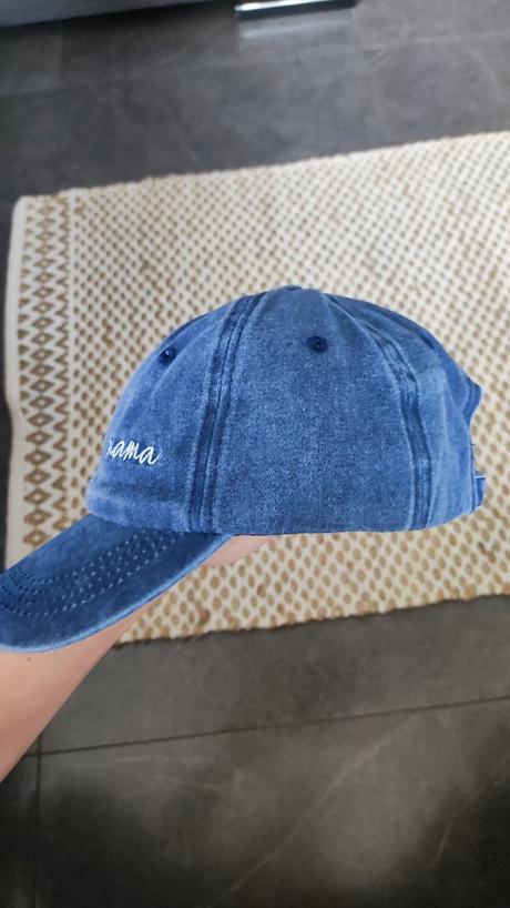 Šiltovka s výšivkou mama, 