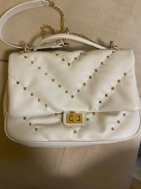 Béžová kabelka, ccc