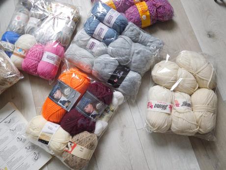 Vlna na ďalšiu tvorbu, čelenky, ponožky, čiapky,,