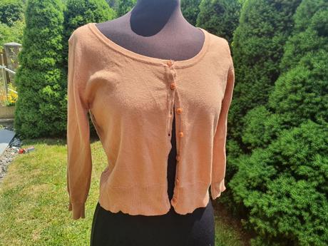 Kratky svetrik, atmosphere,m