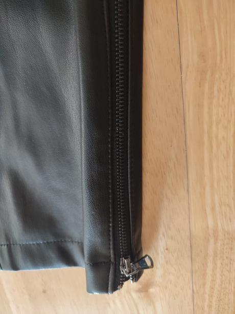 Stylové kalhoty koženého vzhledu, c&a,m