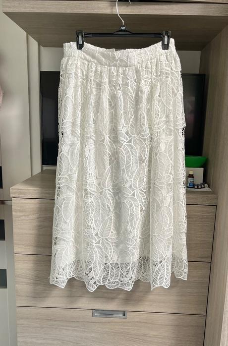 Čipkovana sukňa, dorothy perkins,l