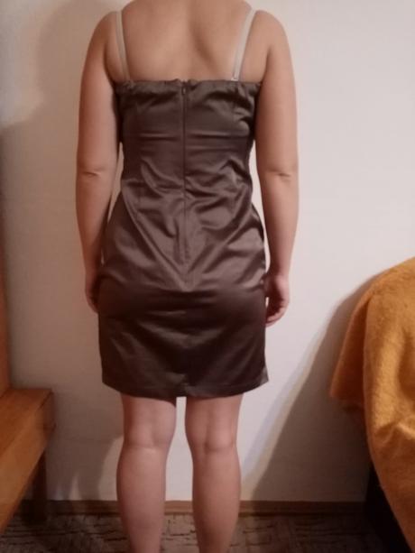 Spolocenske saty, 42