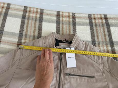 Prechodná bunda jack&jones, l