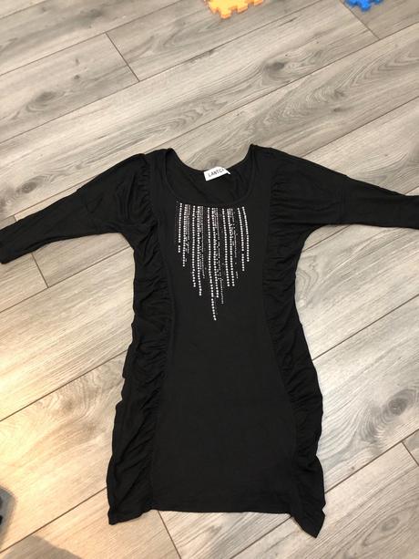 Čierne šaty s kamienkami s m, s