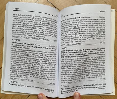 Kniha tesnou bránou 2000,