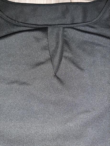 Šaty s výšivkou, l