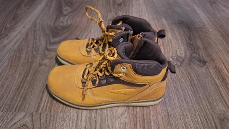 Prechodne topánky, cizmy, sprandi,35