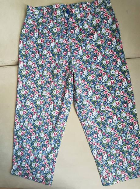 Kvietkované 3/4 nohavice, m