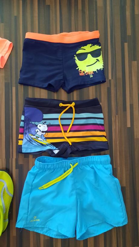 Plavecke sortky a plavky, 122