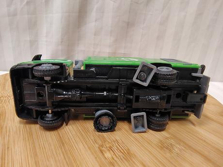 Kovové úklidové vozidlo scania, mac toys,