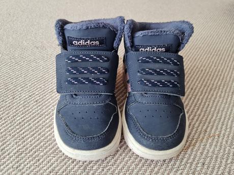 Adidas tenisky zateplené, 23