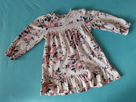 Kvetinové šaty, newbie,86
