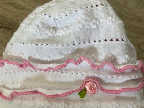 Letná čiapočka, 62