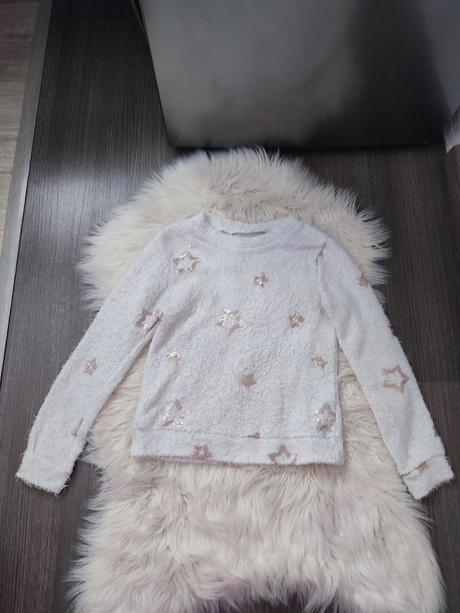 Biely svetrík s hviezdičkami152/158, 152