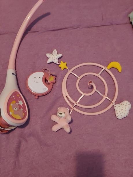 Kolotoč nad postielku chicco, 