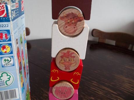 Drevená veža - zvieratká,