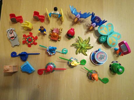 Kinder - funkčné hračky 24 ks,