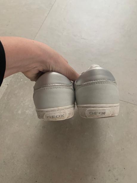 Krasne znackove tenisky, geox,34