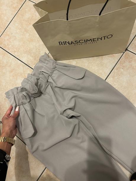 Rinascimento nohavice, s