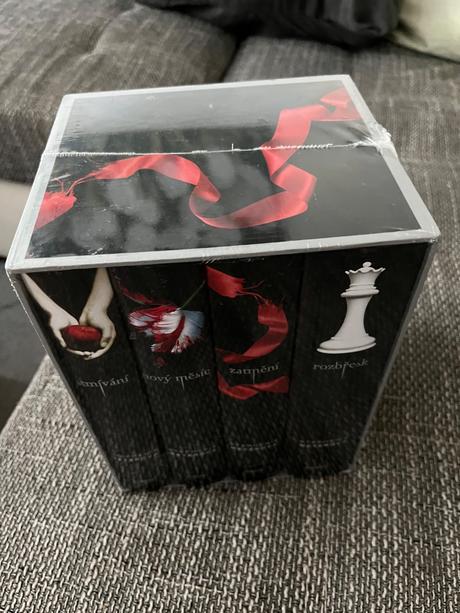 Knihy twilingh sága,