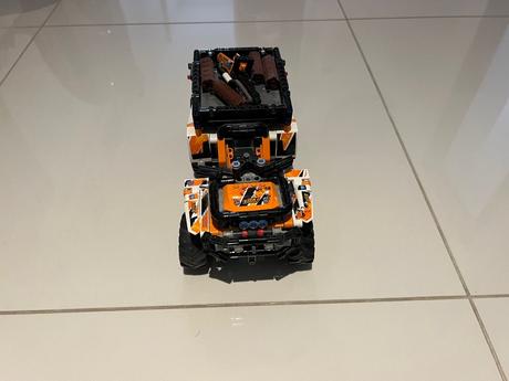 Lego technic - technické terénne vozidlo, 